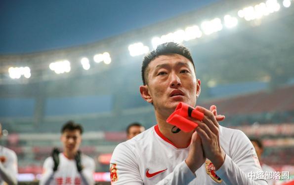 『姜至鹏』不满意?曝中超新军开出1200万顶薪合同:31岁国脚却没有同意签字