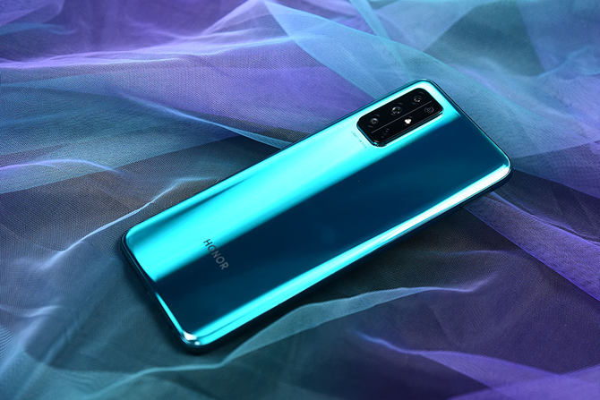 iphone12|心动价2099元，双模5G+6400万四摄+40W快充，华为真香中端机