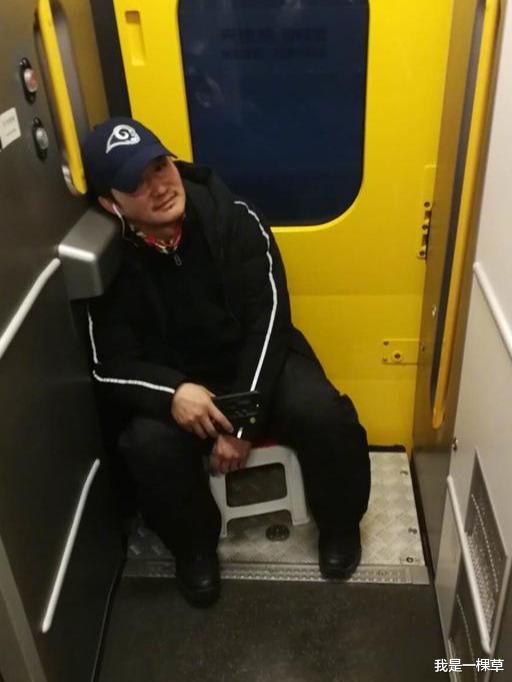 吴京@吴京，这个“骗”了15亿人的男人