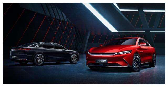 『比亚迪汉』别总盯着特斯拉,比亚迪汉实车到店,3.9秒破百外观比奥迪A6L帅气