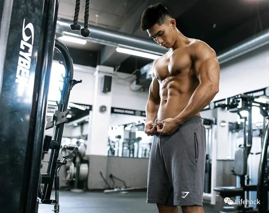 香港小姐|23岁港姐儿子引发舔屏，寸头肌肉简直不要太帅