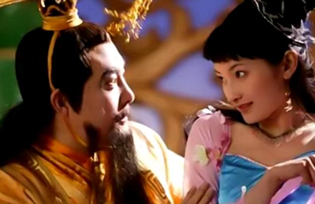 『吴昕』吴昕背着我们演了多少戏？别只知道《亮剑》，图4才是颜值巅峰