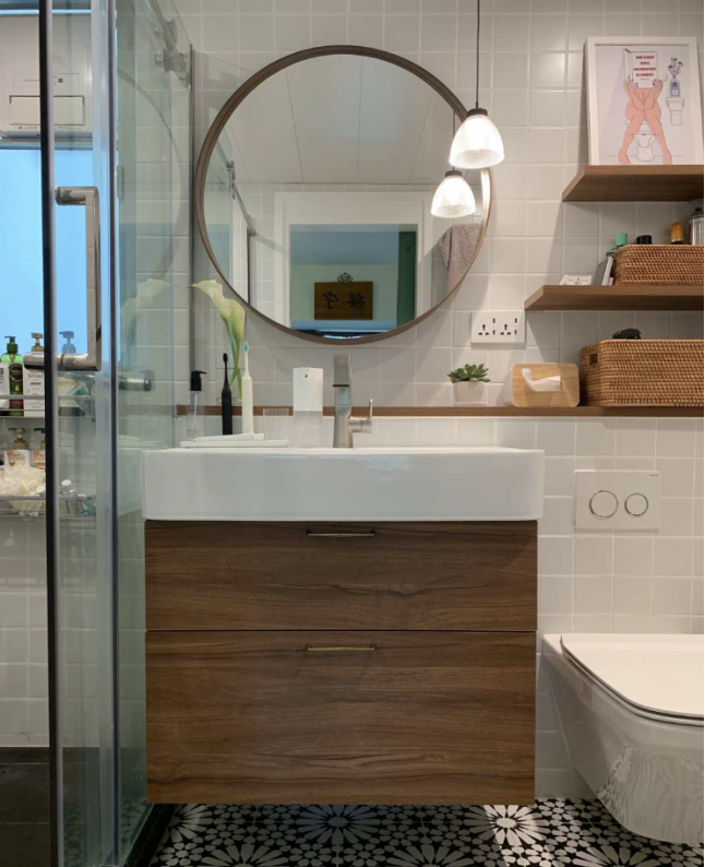 |香港夫妻53平的豪宅，没有沙发没有床，入住后一点也不拥挤！