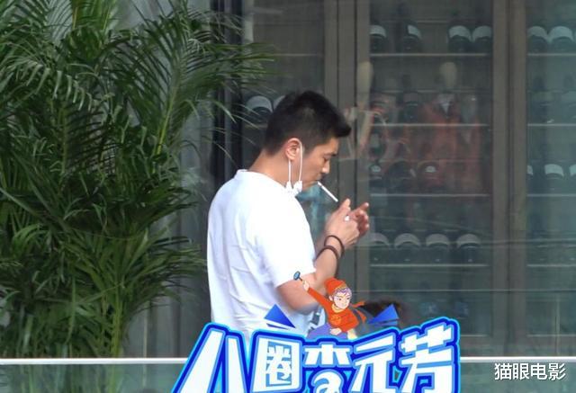 女孩|霍思燕携神秘小女孩再现身,亲密互动太像母女,女儿身份疑坐实