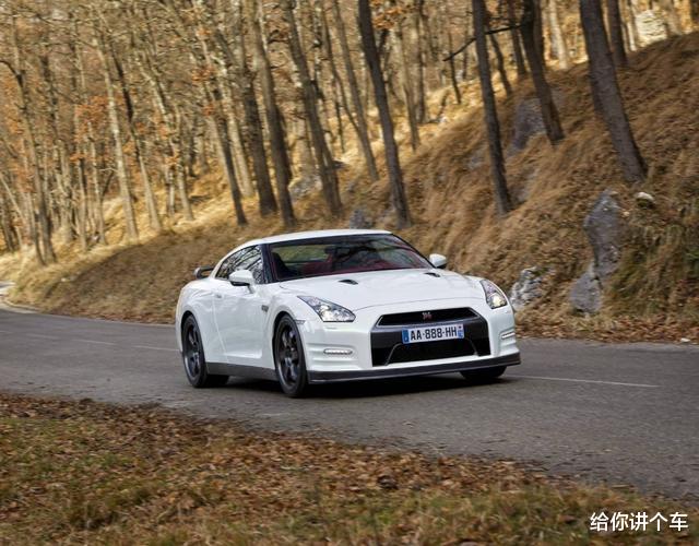 日产|日产就是“沙发厂”，凭什么当“日系三剑客”？别忽略它的发动机