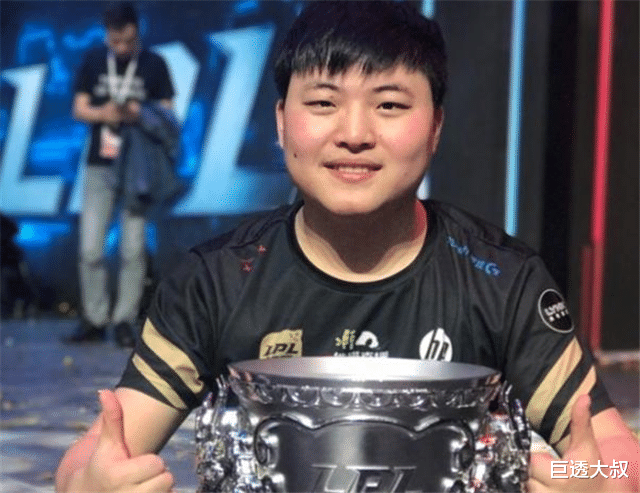 「小乔」uzi曝光状态不下滑原因：主要2点，普通选手怕连其中一点都做不到