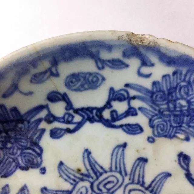 「菩提」那些看起来好像年头很长, 很久远的瓷器，就一定是真的古董吗？