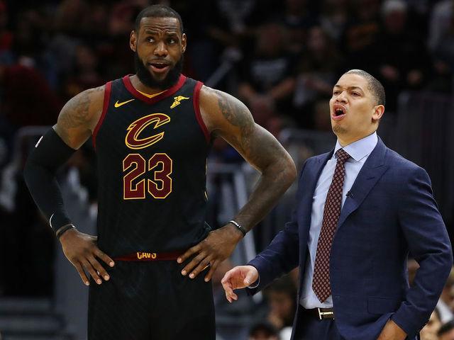 德怀特·霍华德|亲承G2或让霍华德首发！沃格尔终于开始明牌了，对不起，泰伦卢