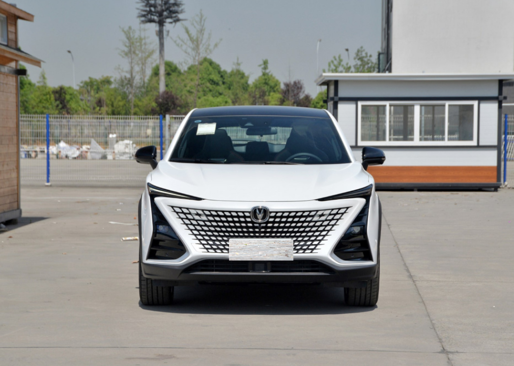 长安汽车|左边是BEIJING-X7，右边是长安UNI-T，谁才是最美SUV？