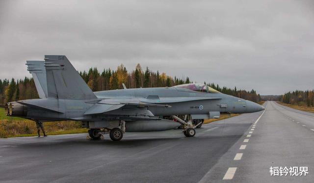 运输机|中国超过14万公里高速公路,有多少能起降战斗机?真实数量令人振奋