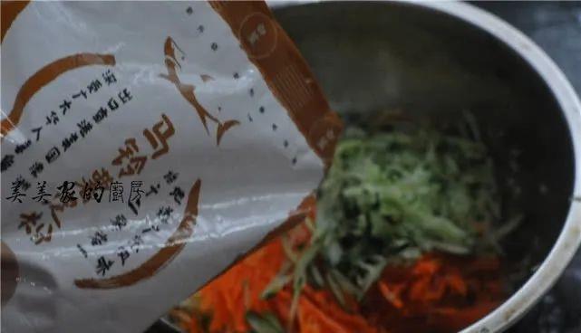 蛋糕：儿子最爱这早餐，比馒头简单、比煎饼营养，15分钟做一锅，吃撑了！