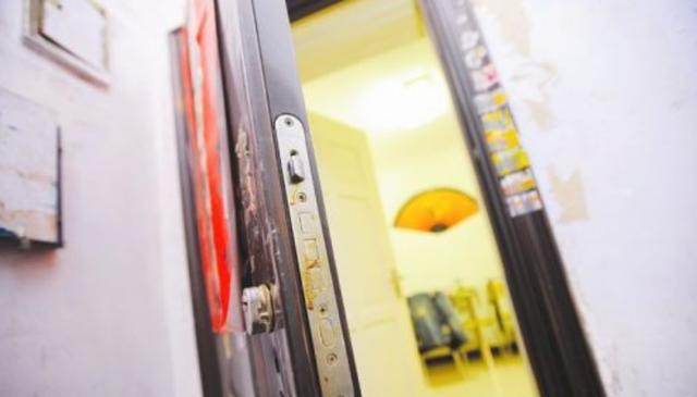 『侵权』气人！新房被撬开改成民宿，瞒着业主赚租金，涉事公司：我是好心