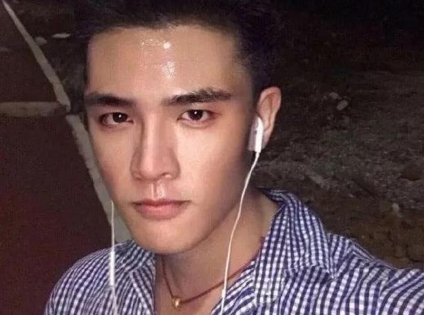 邓伦|网红直播纷纷被打回原形，前后形象判若两人，网友大呼“照骗”