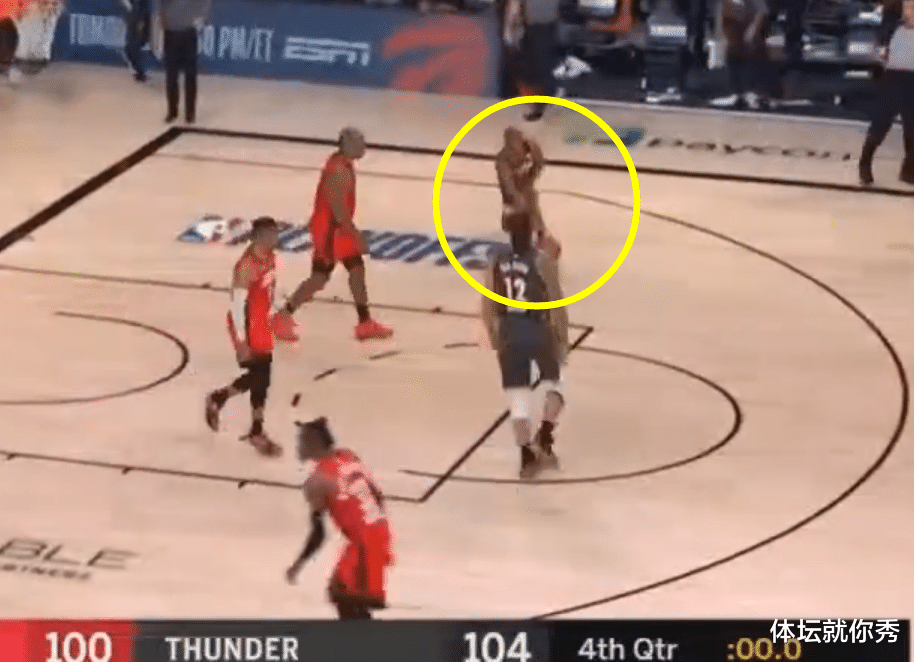 保罗|最后3.8秒，当哈登3分不中时，谁注意保罗随后的举动，太扎心了啊