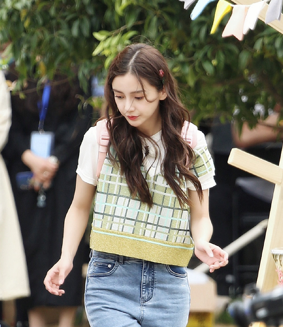 「奔跑吧兄弟」有种“塑料兄弟情”叫跑男集体春游,大家都穿黑裤子,就不告诉baby