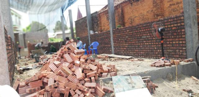 睹图|智障女儿怀孕不知孩子父亲是谁，母亲不想让她再受伤害为其做绝育