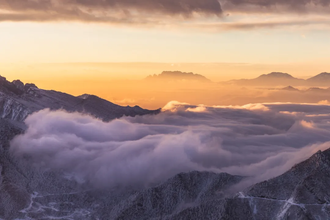 「旅行」5月最佳旅行地清单！10处绝美秘境，第一个就心动……