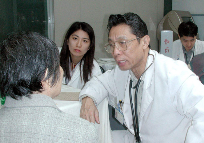 钟南山|钟南山院士:40过后,若还能保持“3饥”,活到80岁或许不成问题