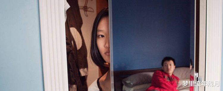 大陆一家七口移民美国，蜗居在28平米的房子里13年