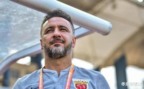 上海上港|上港战青岛首发11人浮现:后防大变脸,奥斯卡出战存疑,艾哈迈多夫领衔攻击线