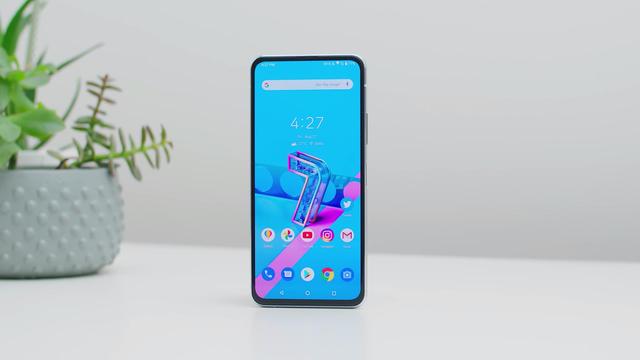 华硕手机|华硕手机为何没有倒闭？ZenFone7告诉你：倒闭？我可是一直在进步