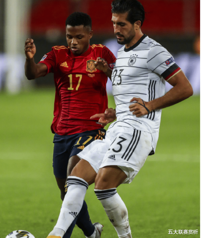 苏亚雷斯|恩里克隔空相助！巴萨终于找到新9号，他或成下一个苏亚雷斯？