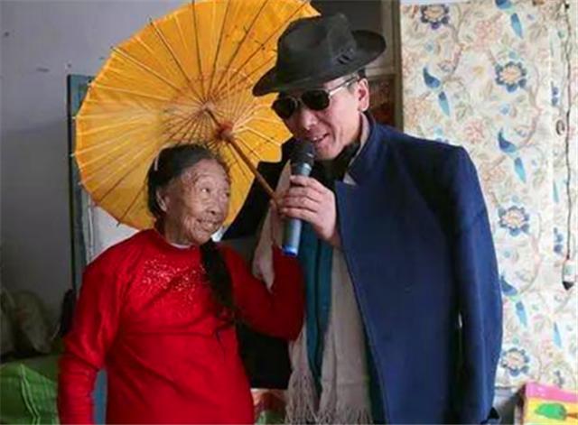 臆说古史|那个为嫁给25岁小鲜肉，60岁做整容手术的老妇，如今二人过得怎样