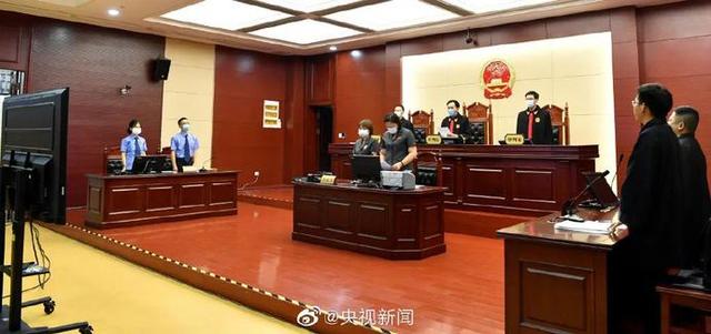 话晴空|张玉环自曝遭6天6夜逼供，被关监狱放狼狗咬，希望追究刑讯人员责任