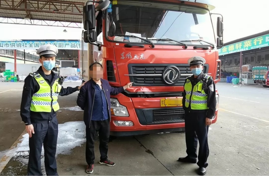 电动自行车▲佛山一男子竟骑电动自行车上高速 被撞身亡后肇事车逃逸