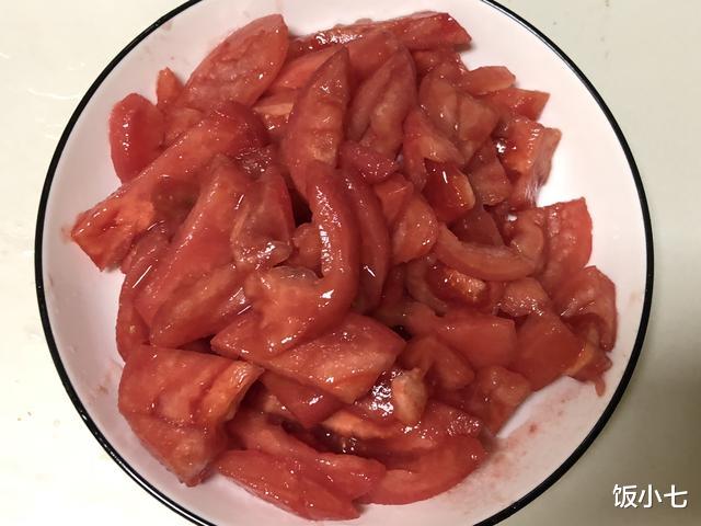 西红柿▲钟南山说过：饮食要合理，早餐一定要吃！推荐这款早餐，简单美味