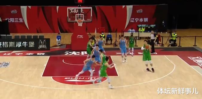 首钢集团|输球又输人!辽篮104-96首钢,杨鸣曝内情,郭艾伦引热议,谁注意翟晓川举动