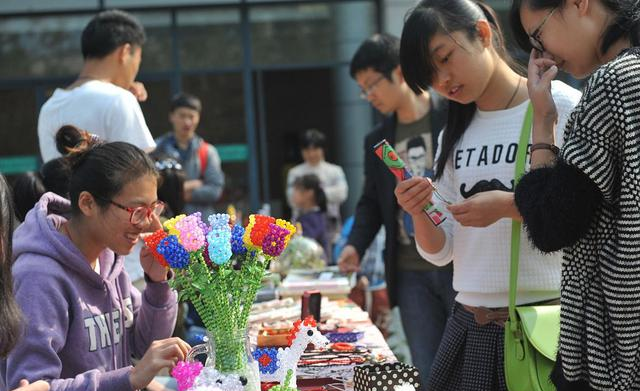 大学|多所大学发布最新放假通知，学生炸锅了：难以接受，家长拍手叫好