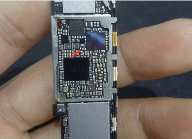 iOS|苹果iPhone手机主板短路漏电？松香大法快速定位抓“真凶”！