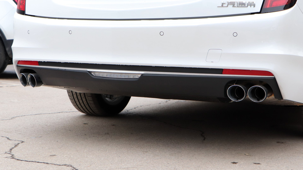 动力|车长超5.2米的凯迪拉克，优惠9万，后排可翘二郎腿，气势不输5系