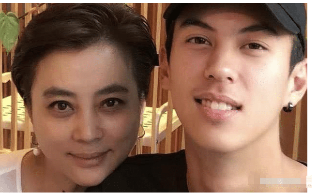 [西游记]六小龄童的妻子在《西游记》中饰演王后，女儿“无人娶”，八戒儿子是CEO