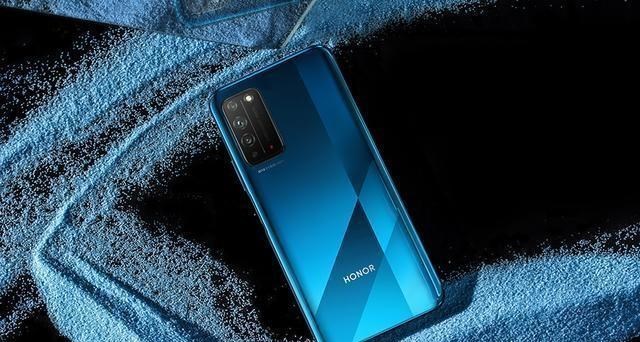 华为荣耀|华为再出重手,麒麟820旗舰降至新低价,网友:买早了