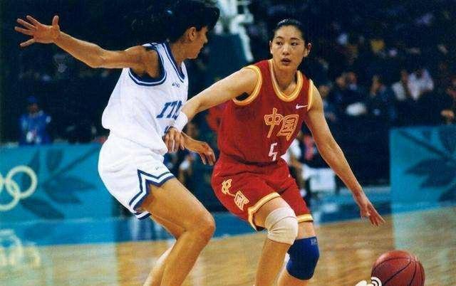 中国女篮：中国女篮史上实力出色的球星，女科比苗立杰仅第二，榜首毫无疑问