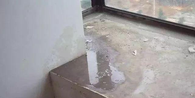 「」窗户装修，要不要包“窗套”？还好老师傅提醒我，不然肯定漏水