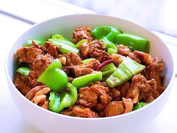 『菠菜』家常必备8道可口美食，快手又下饭很下饭下酒，在家很好学