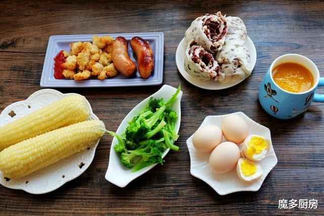 「西兰花」妈妈每天六点起，亲手做早餐，七天不重样！网友：这家孩子真幸福