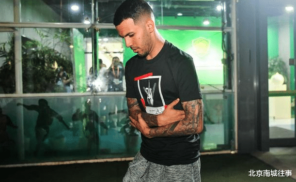 「北京国安」终于盼来了：国安球迷最期待球员回归，这次俱乐部真的有点不职业