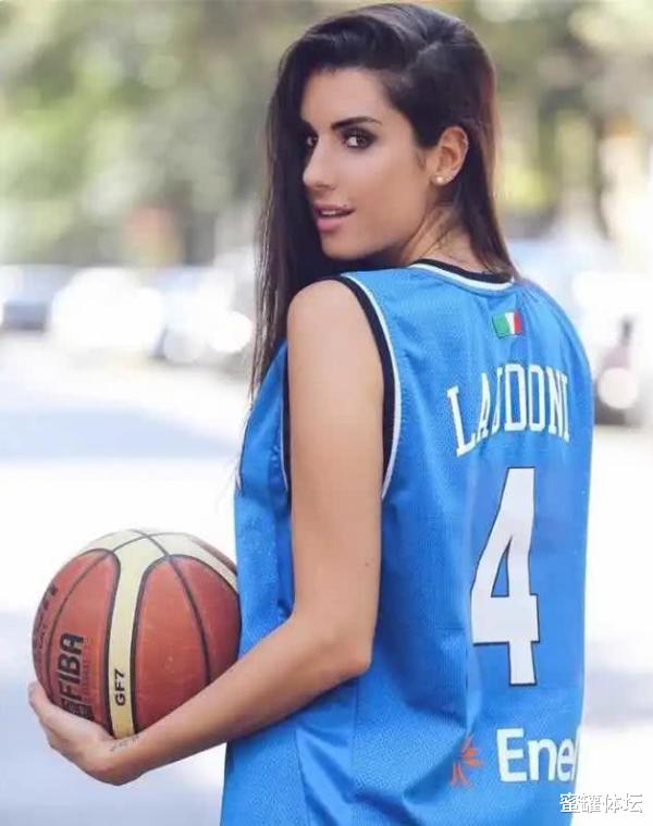 「赵爽」体坛最美的五朵金花：中国一姑娘上榜，榜首美到没朋友