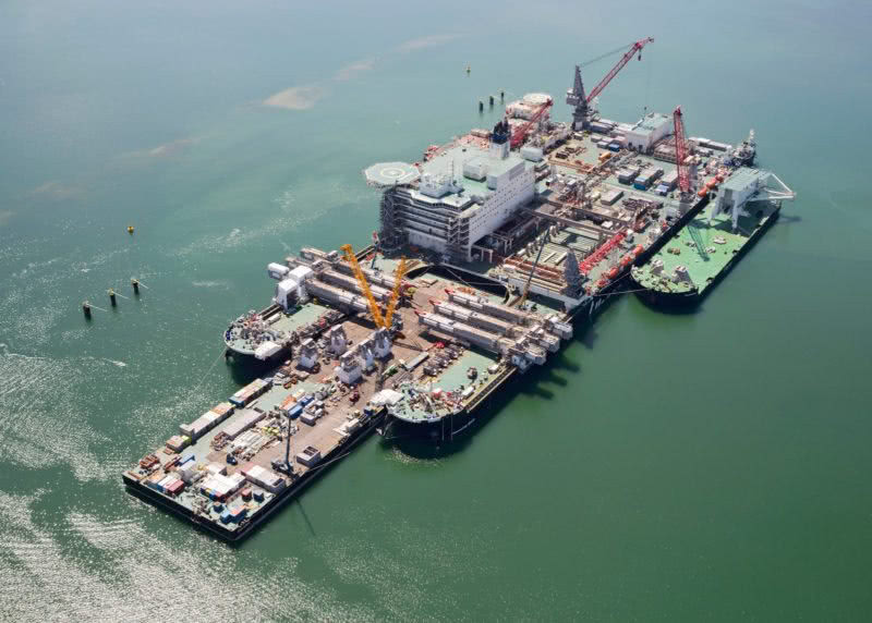 「辽宁舰」全球首艘110万吨海上巨兽，仅用3年就横空出世，堪比18艘辽宁舰