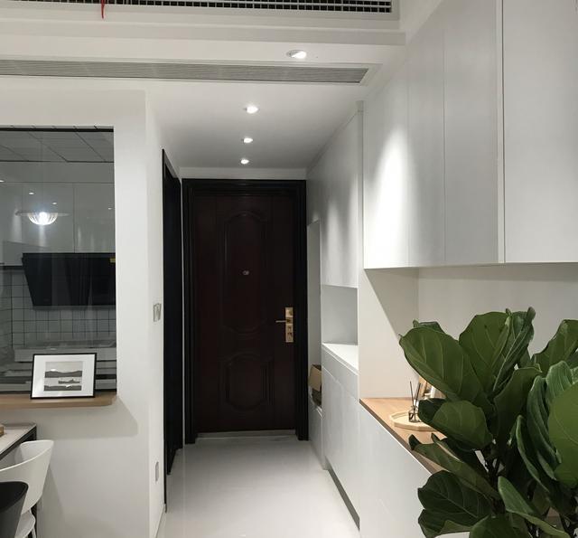 |我的家终于毕业了，就喜欢这样白的装修，进门就能马上被迷住！