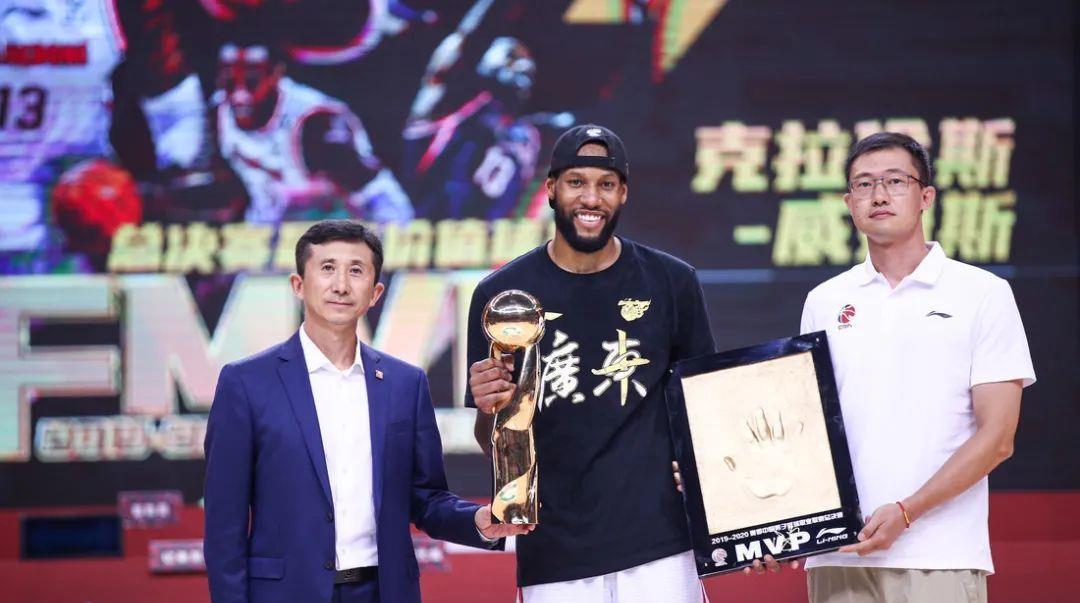 点球|28+37+39！FMVP没毛病，他打得越好，越暴露CBA问题！