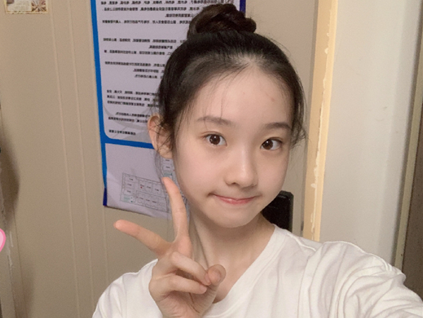 『张艺凡』《创》主题曲直拍：刘些宁出现失误，看了张艺凡才知道差距有多大