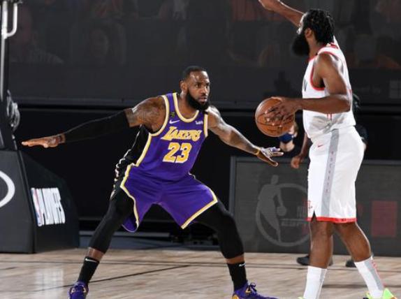 湖人队|末节0分！詹皇被双MVP彻底打爆，赛后落魄离场，湖人岌岌可危