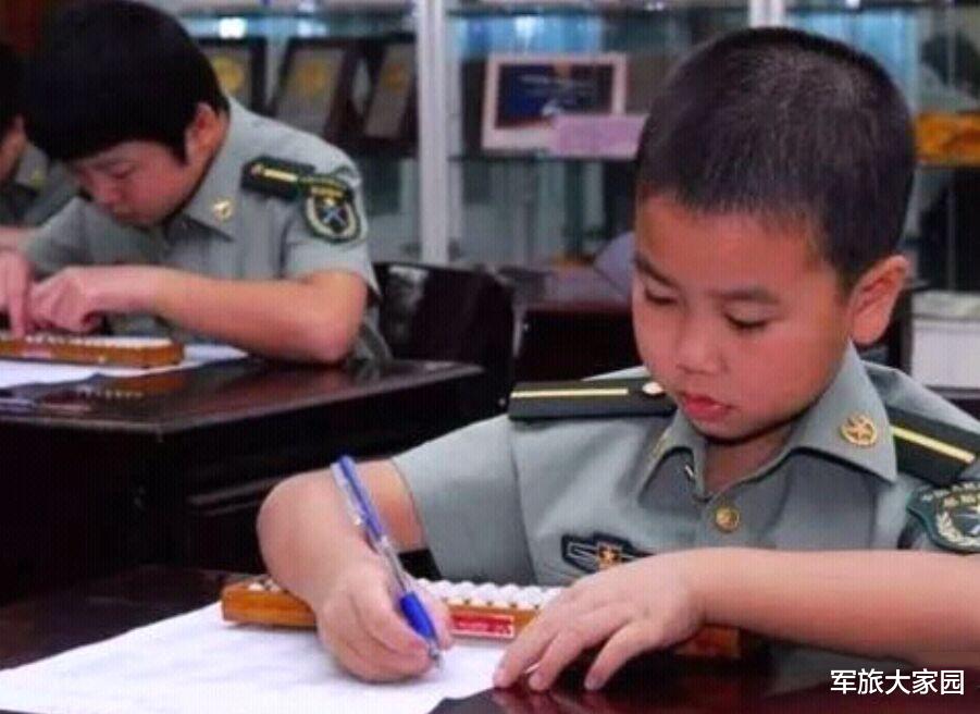 高考▲在部队考军校比高考考军校容易？听听过来人怎么说