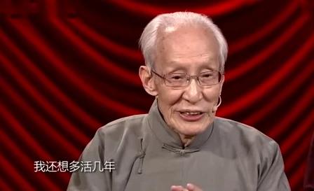 #侯耀华#坑完亲哥坑亲爹，祭祀当作秀，73岁侯耀华形象一再崩塌