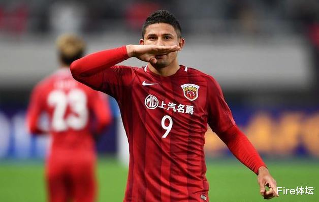 【埃尔克森】深度分析|艾克森为何会在恒大跟上港的表现判若两人?